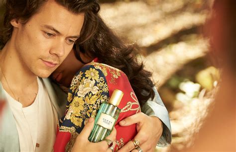 Harry Styles in Gucci Mémoire d'une Odeur 